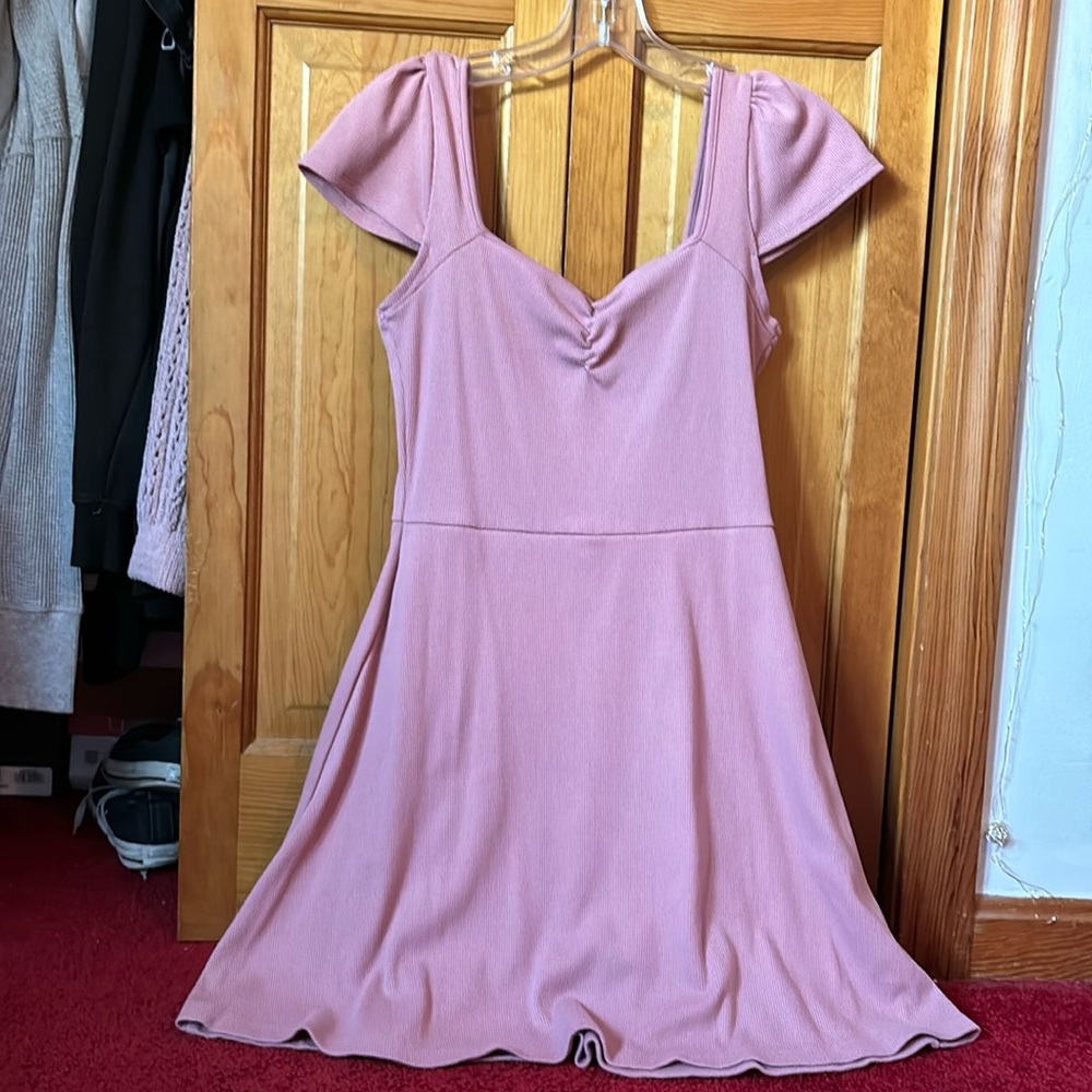 pink dress